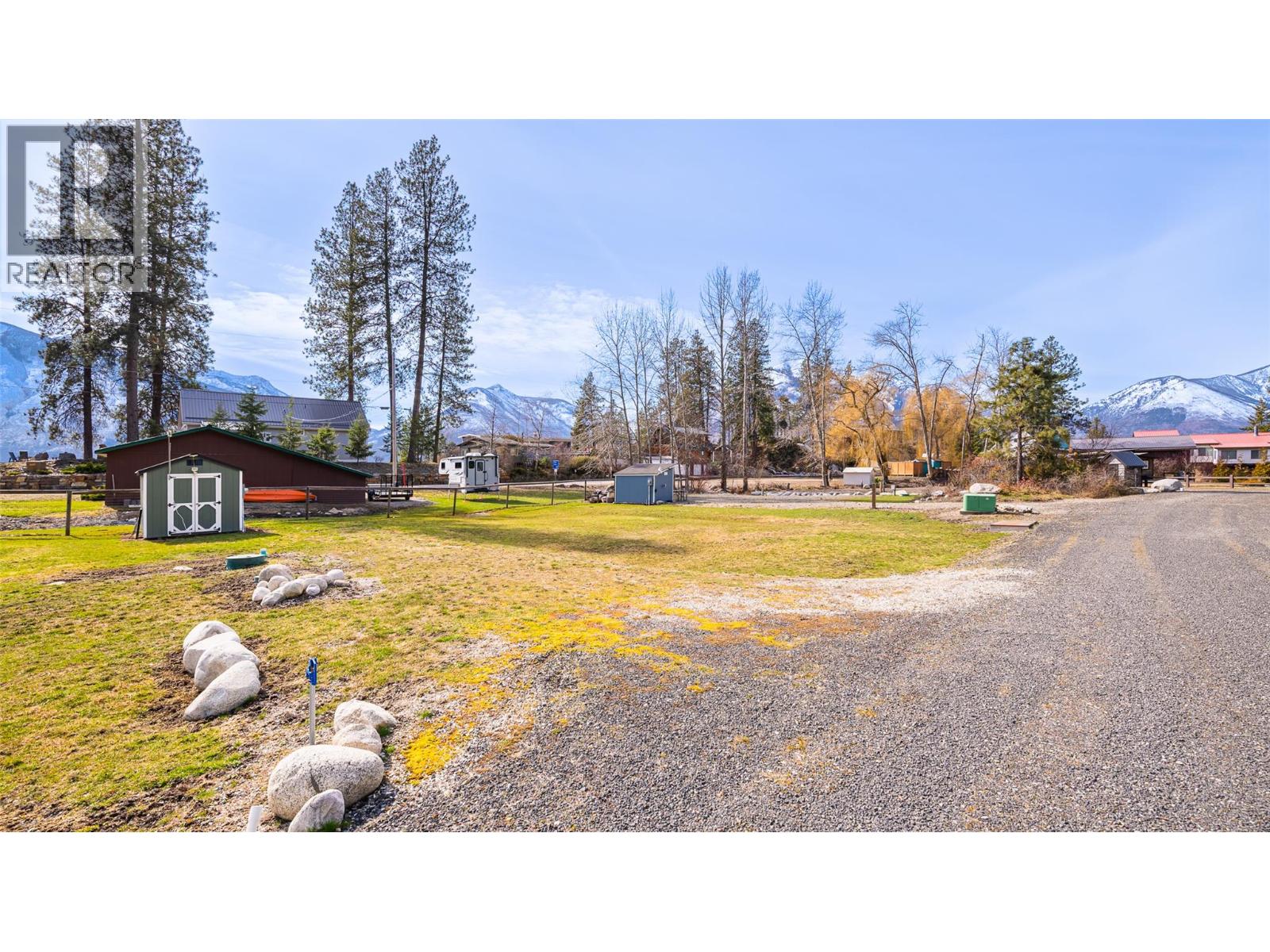 280 Laguna Crescent, Twin Bays