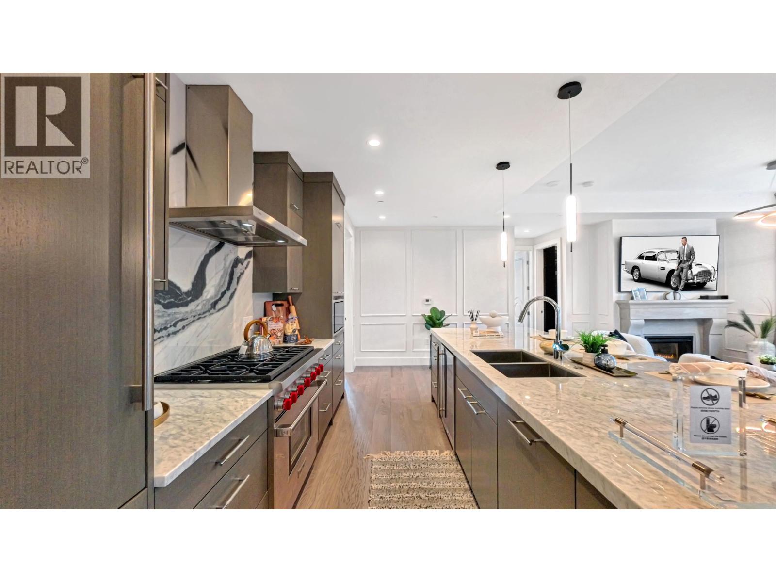 204 1009 LAURIER AVENUE, Vancouver