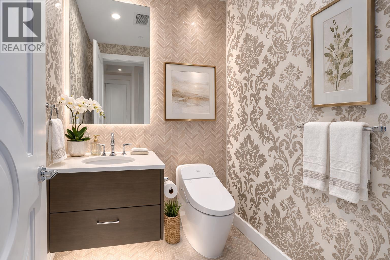 204 1009 LAURIER AVENUE, Vancouver