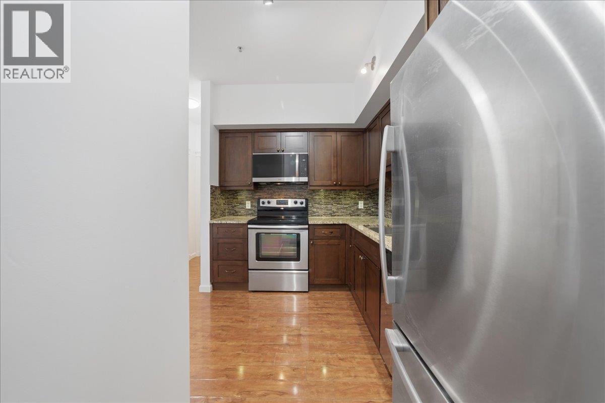 307 22858 LOUGHEED HIGHWAY, Maple Ridge