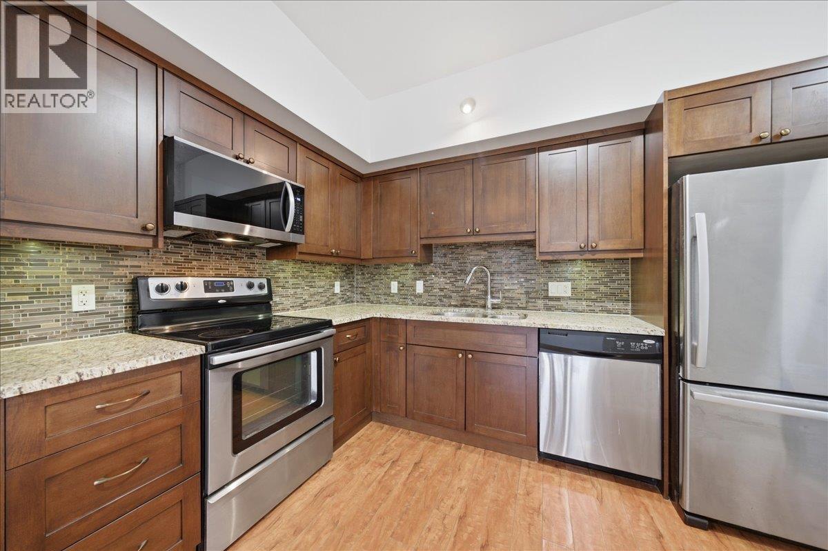 307 22858 LOUGHEED HIGHWAY, Maple Ridge