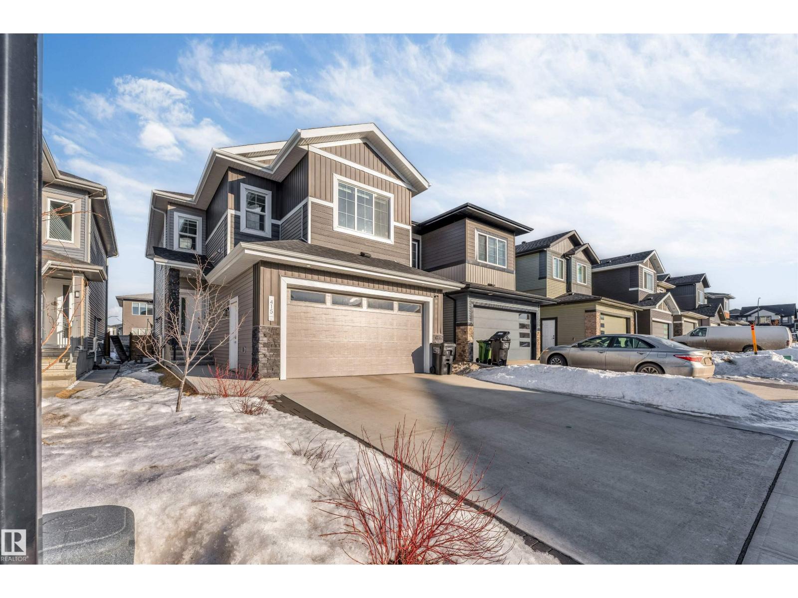 415 42 ST SW - 2