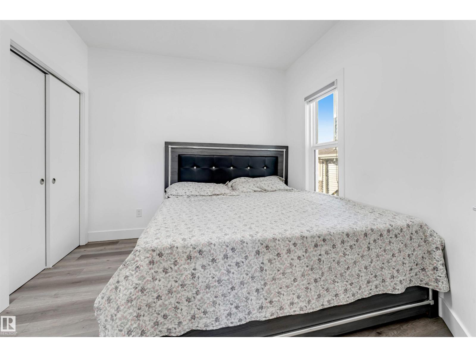 415 42 ST SW - 32