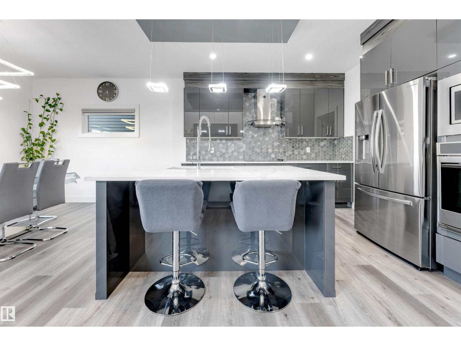 415 42 ST SW - 8