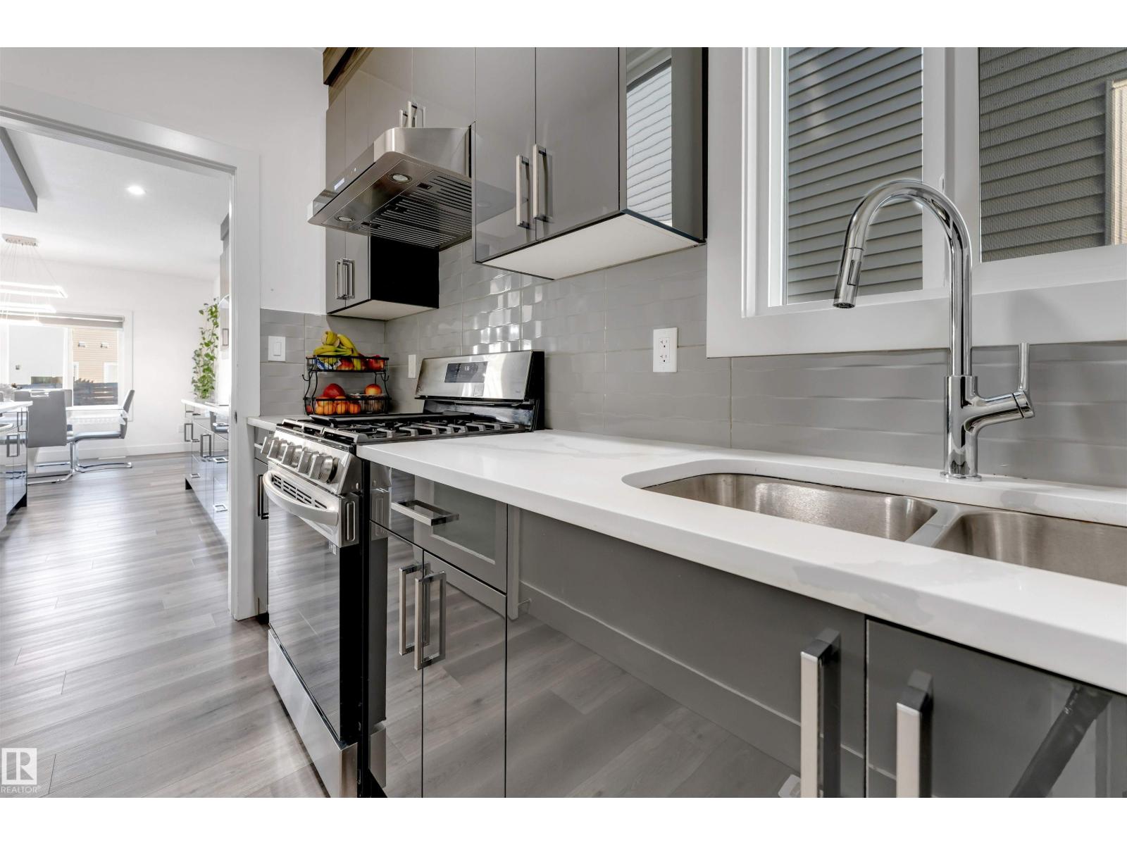 415 42 ST SW - 9