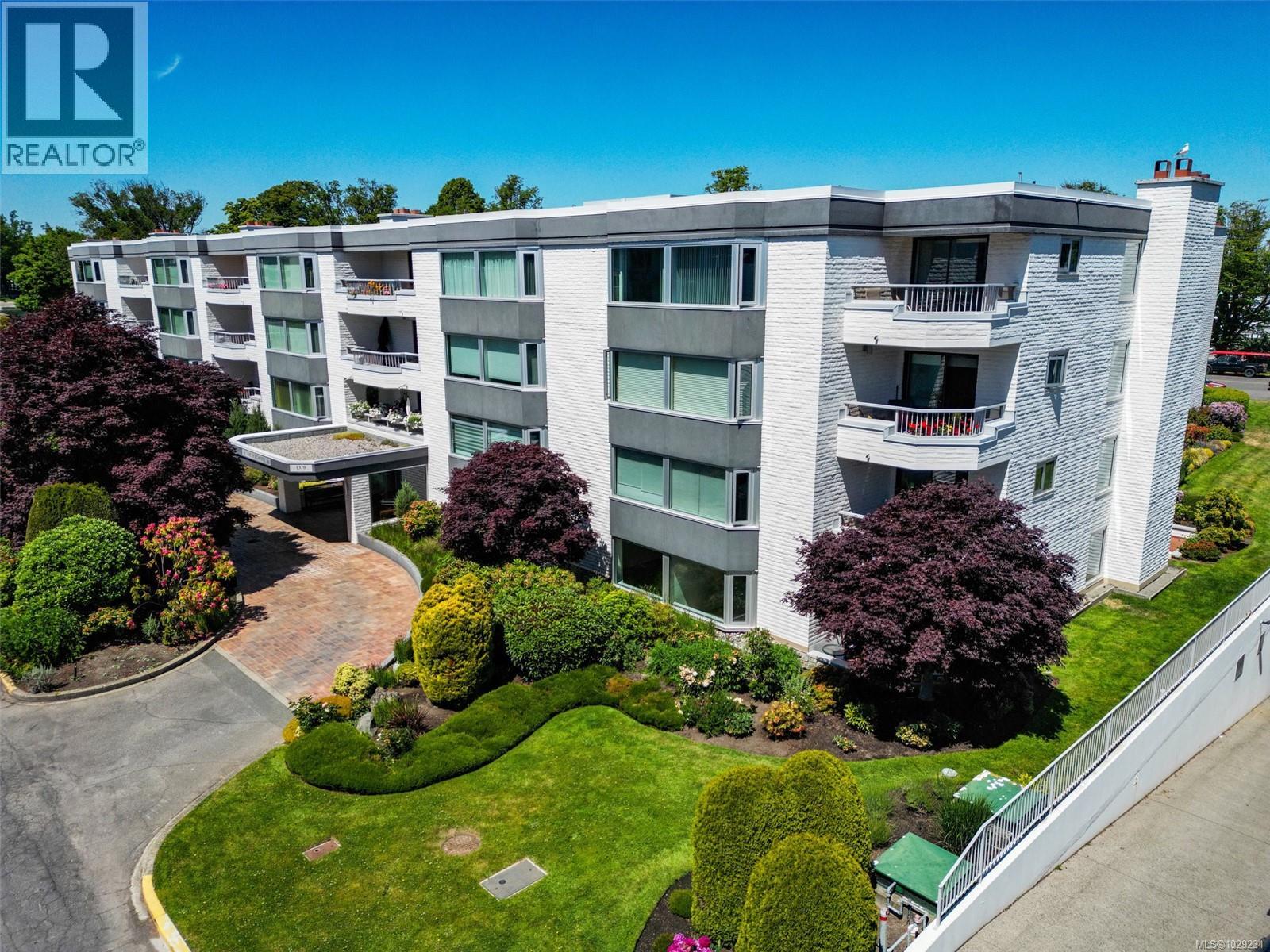 109 1370 Beach Drive, Oak Bay