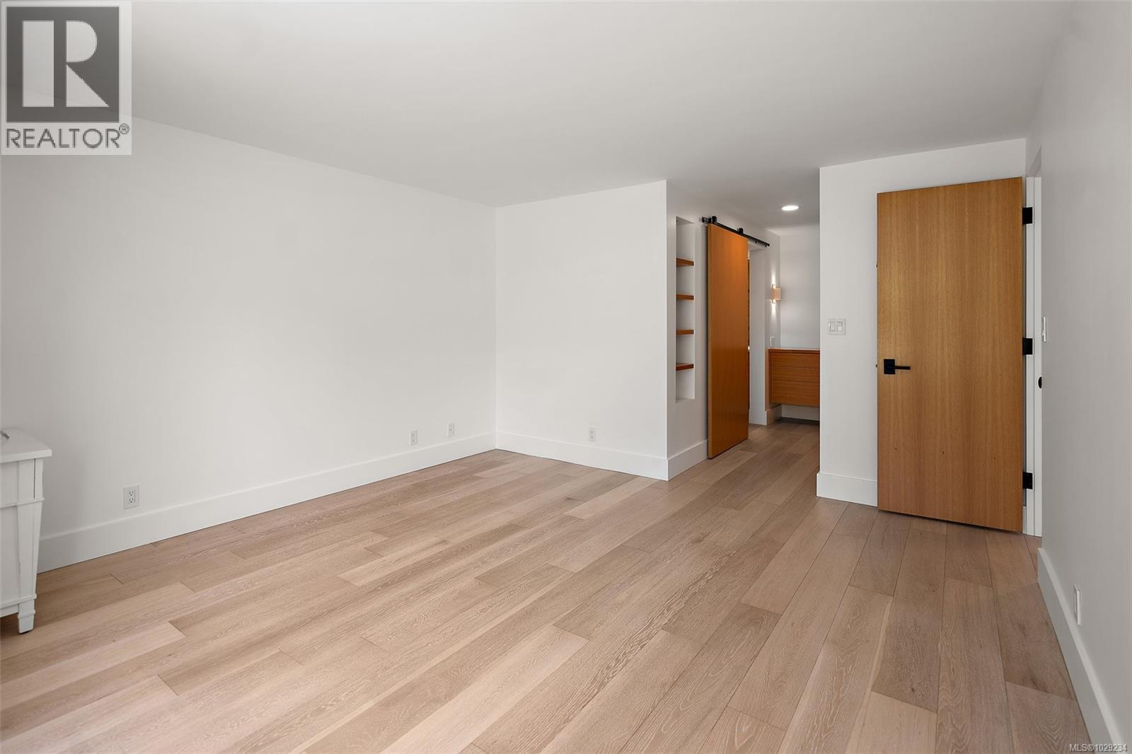 #109 1370 Beach Dr - 20