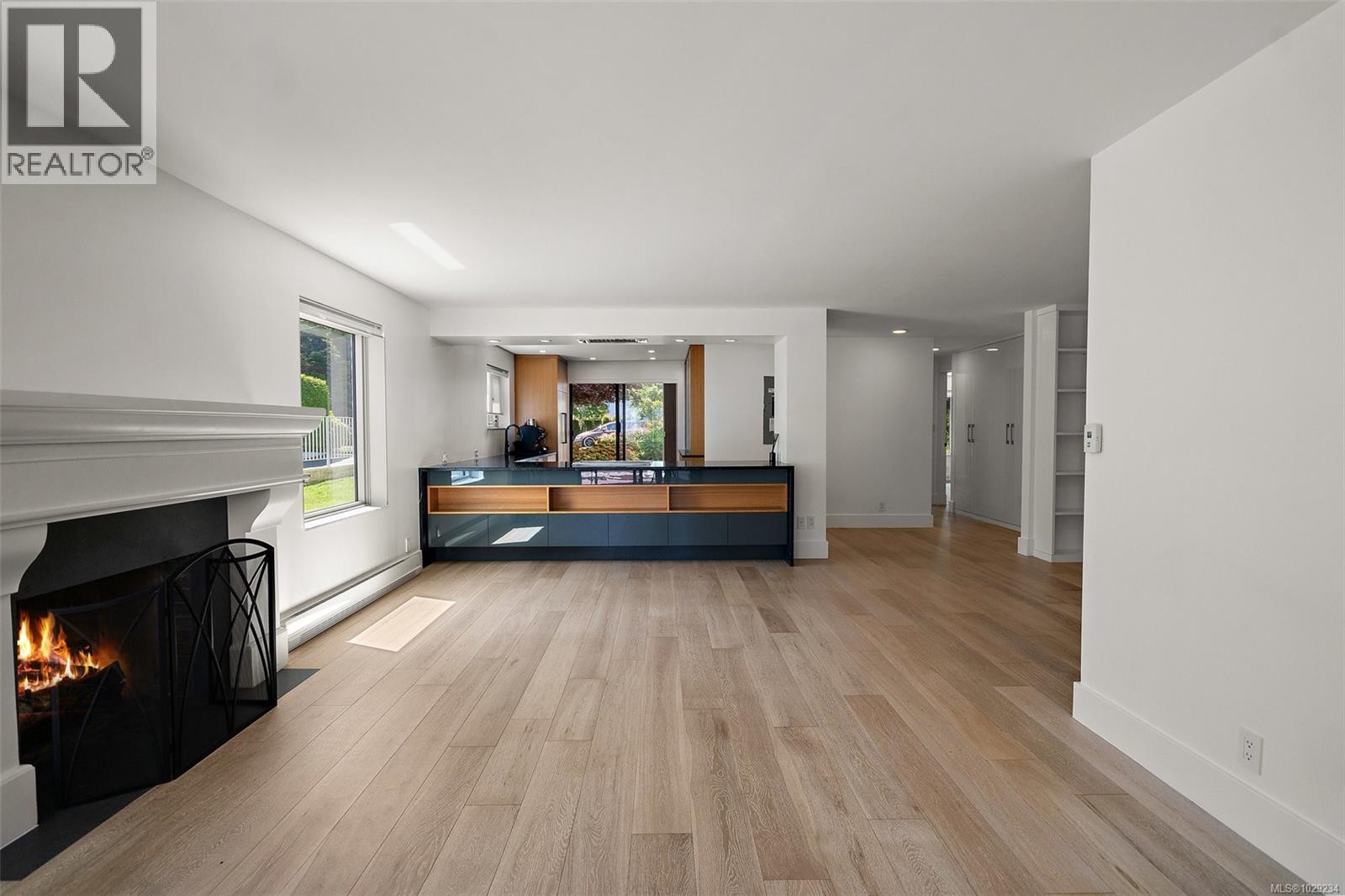 #109 1370 BEACH DR - 9