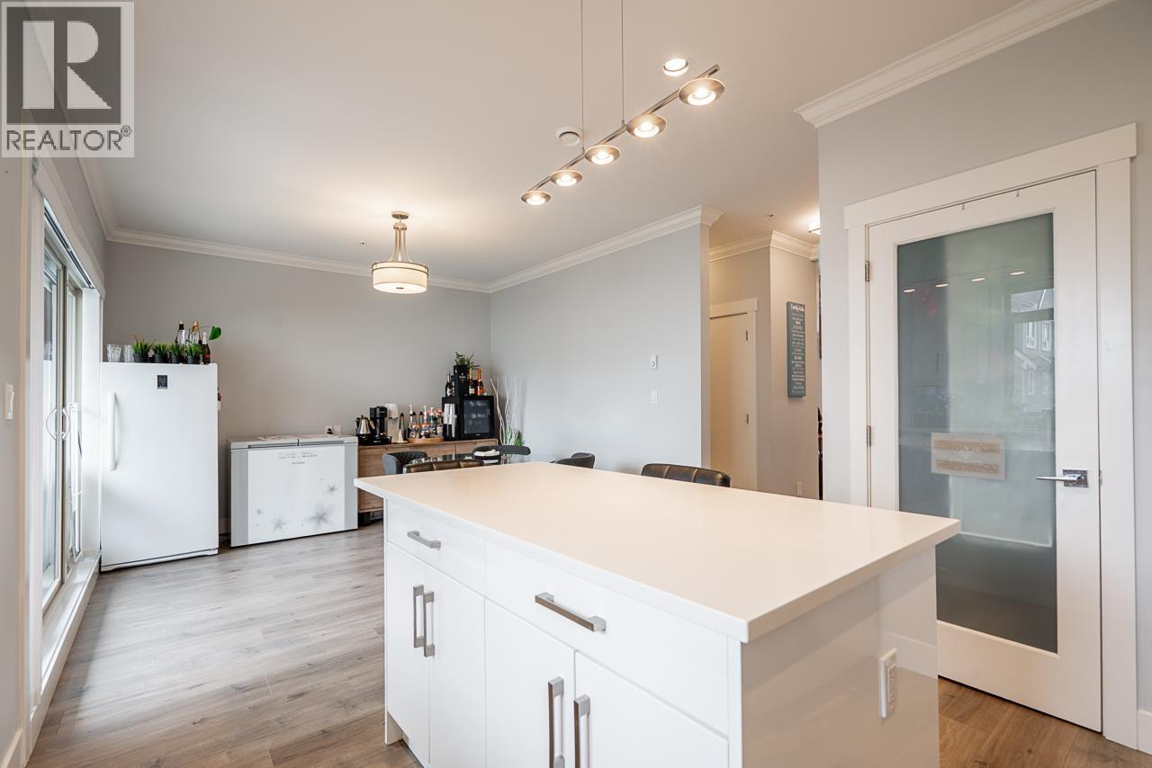 3 3126 WELLINGTON STREET, Port Coquitlam