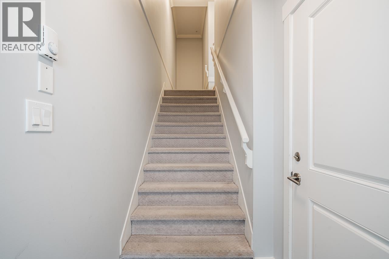 3 3126 WELLINGTON STREET, Port Coquitlam