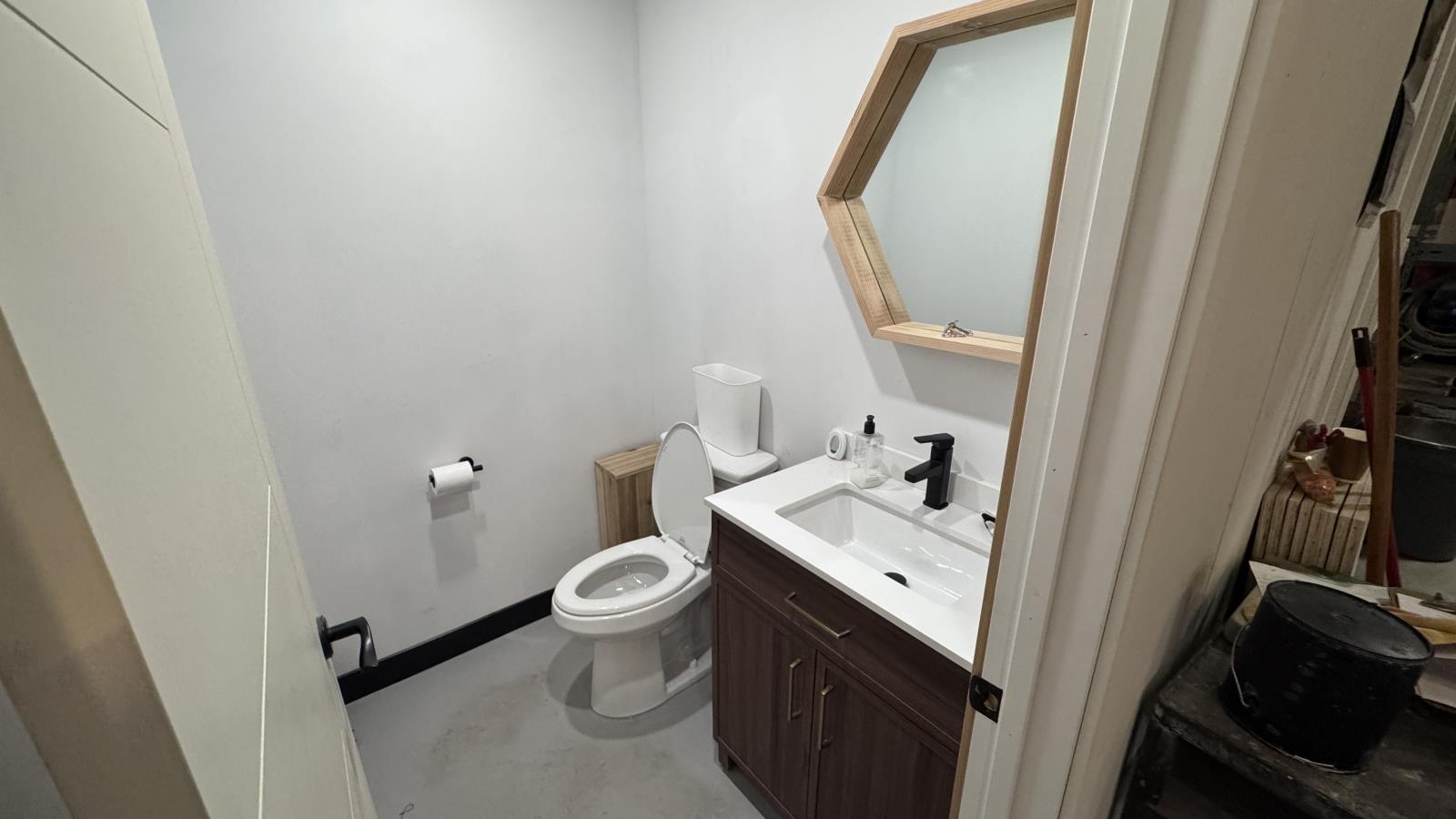 
          280 Portage Close
            <br/>
            <span>Sherwood Park</span>
            , 
            <span>AB</span>
             <span>T8H2R6</span>
         - Photo 6