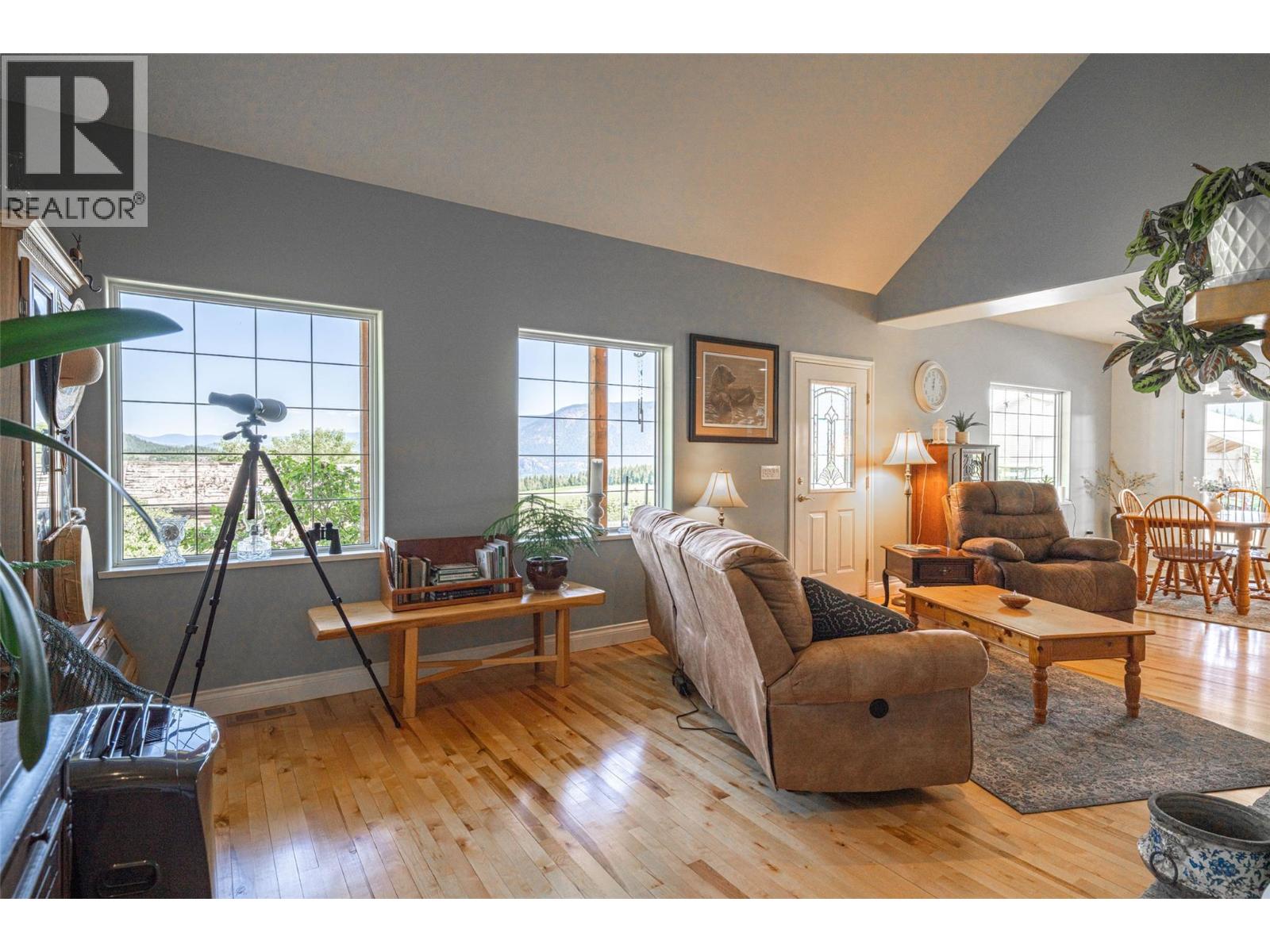 2990 50 Street NW, Salmon Arm