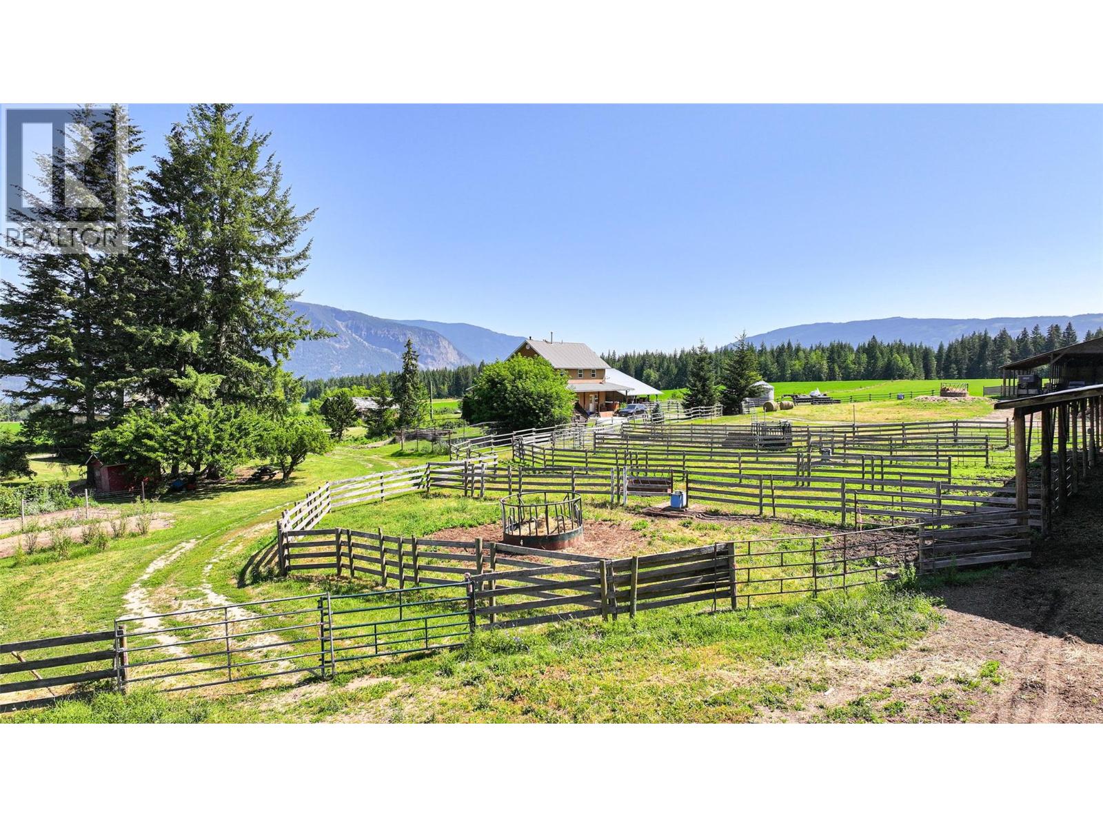 2990 50 Street NW, Salmon Arm