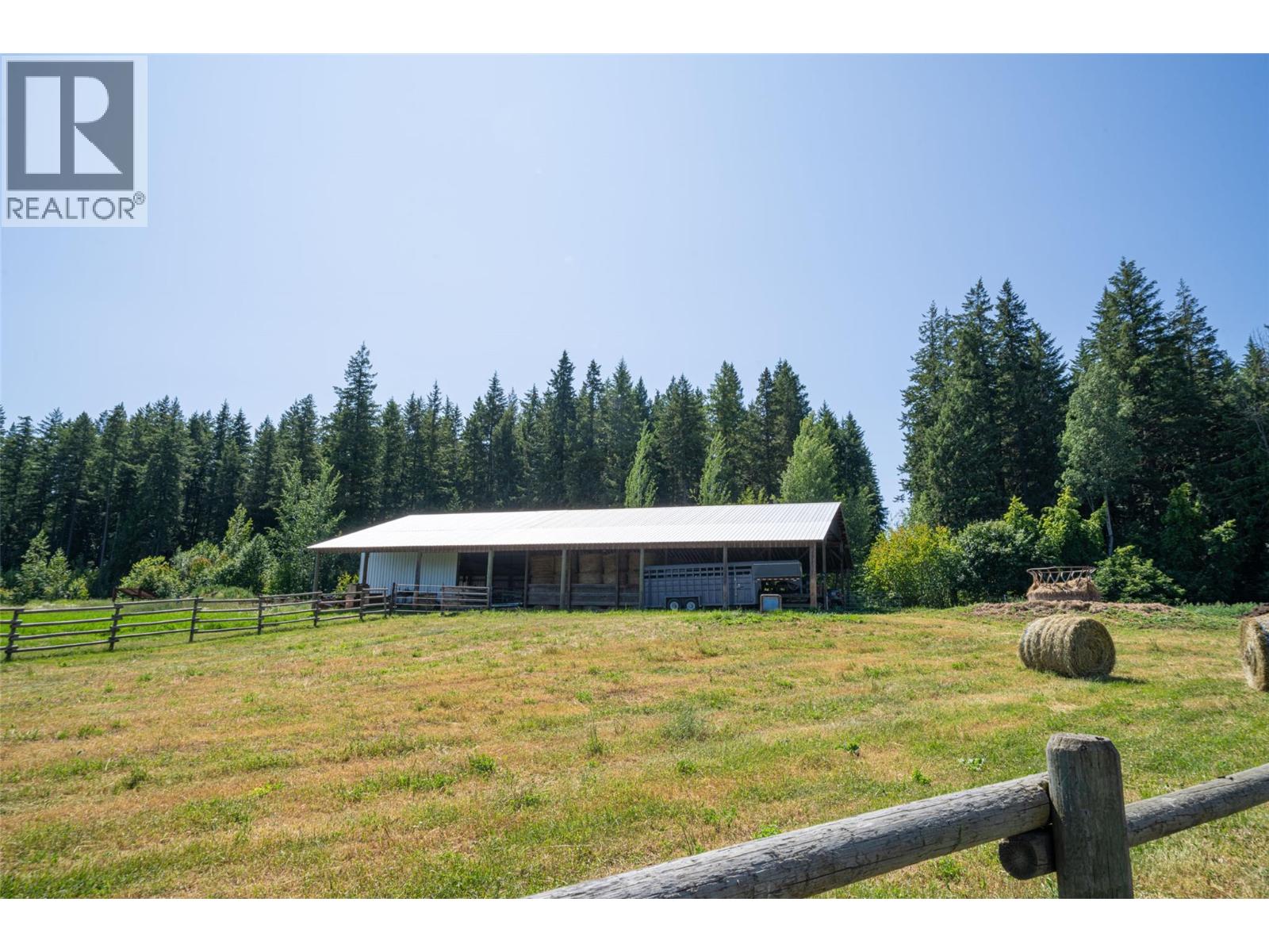 2990 50 Street NW, Salmon Arm