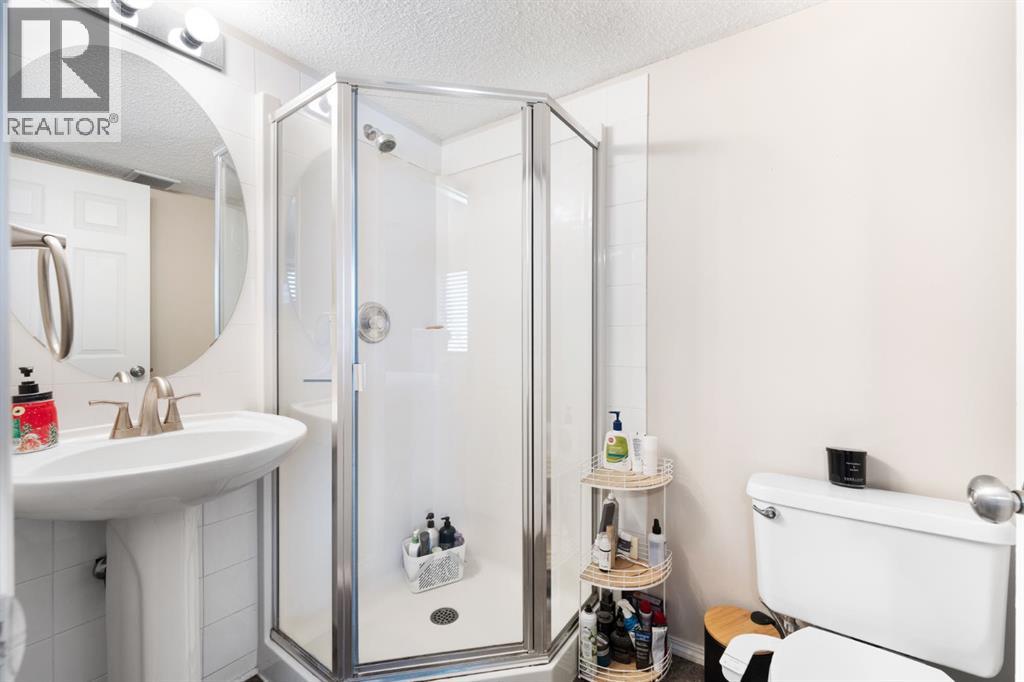 Single Family House for Sale in   Bowness Road NW Bowness Calgary 