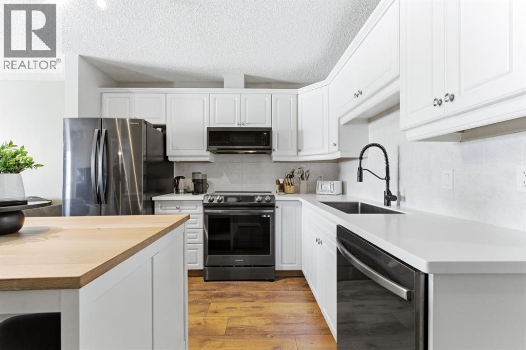 Single Family House for Sale in   Bowness Road NW Bowness Calgary 