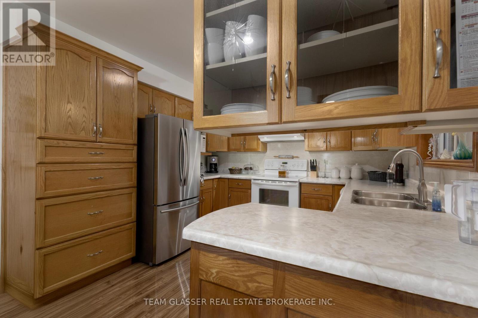 #15 214 SOUTH STREET W - 10