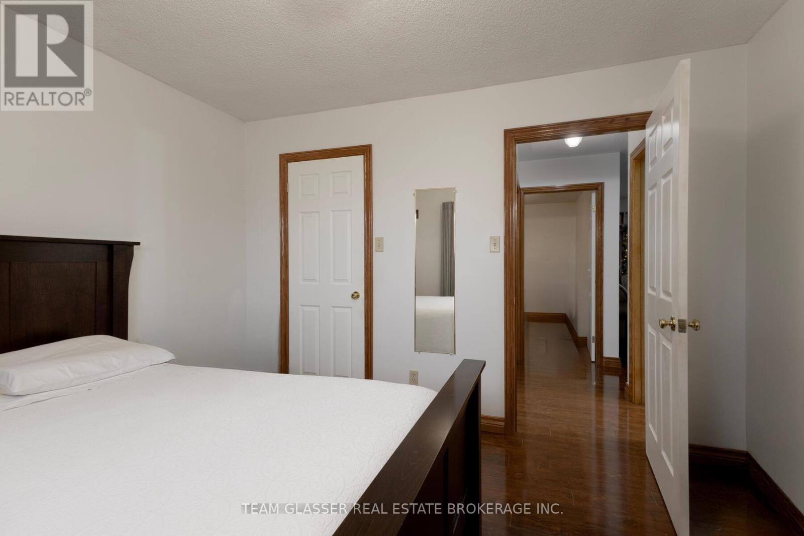 #15 214 SOUTH STREET W - 19