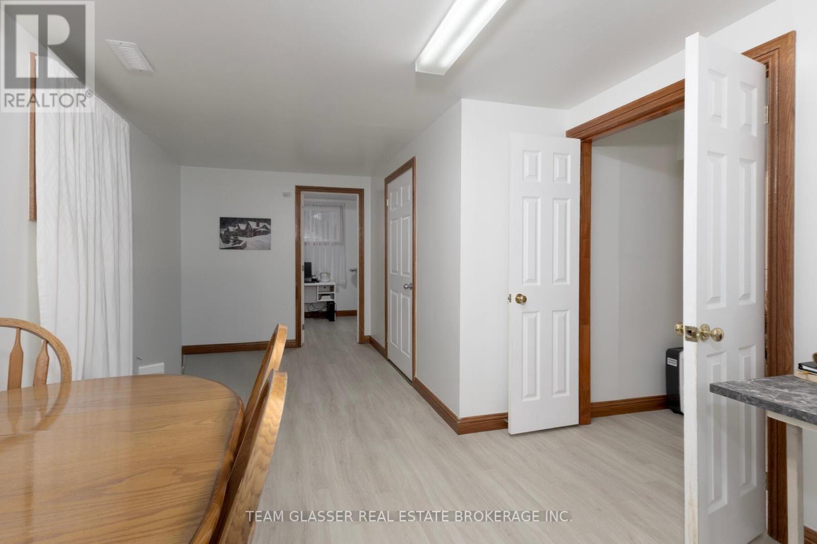 #15 214 SOUTH STREET W - 29