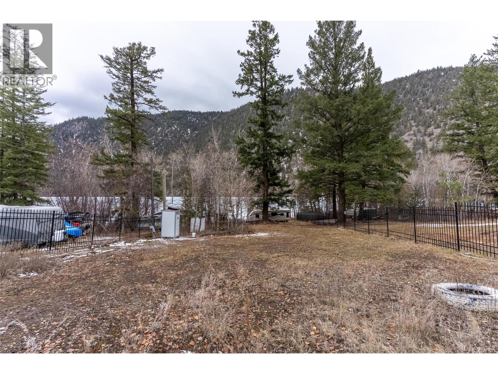 240 SMITH Road, Lillooet