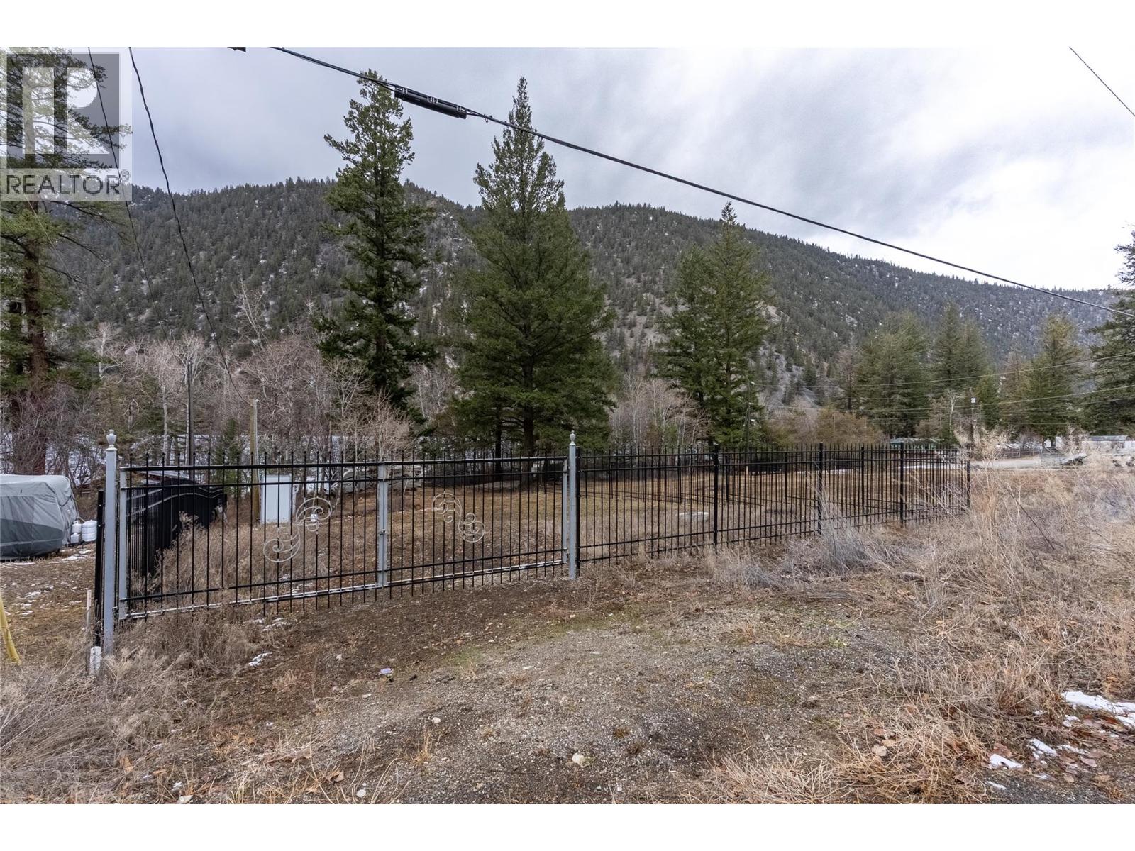240 SMITH Road, Lillooet