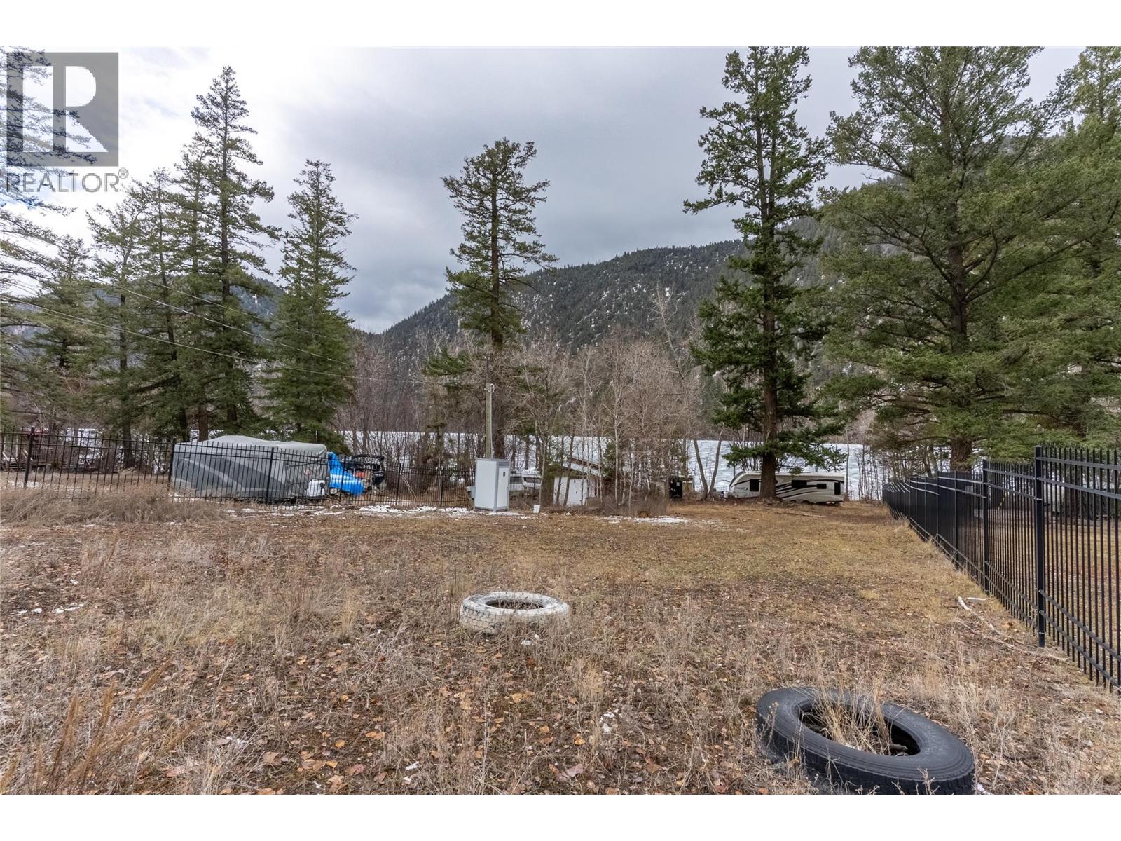 240 SMITH Road, Lillooet