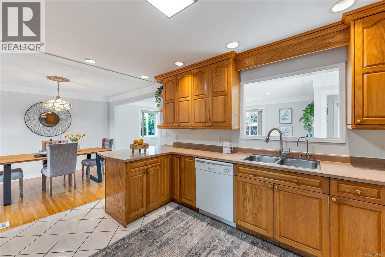  4325 Dieppe Road, Saanich