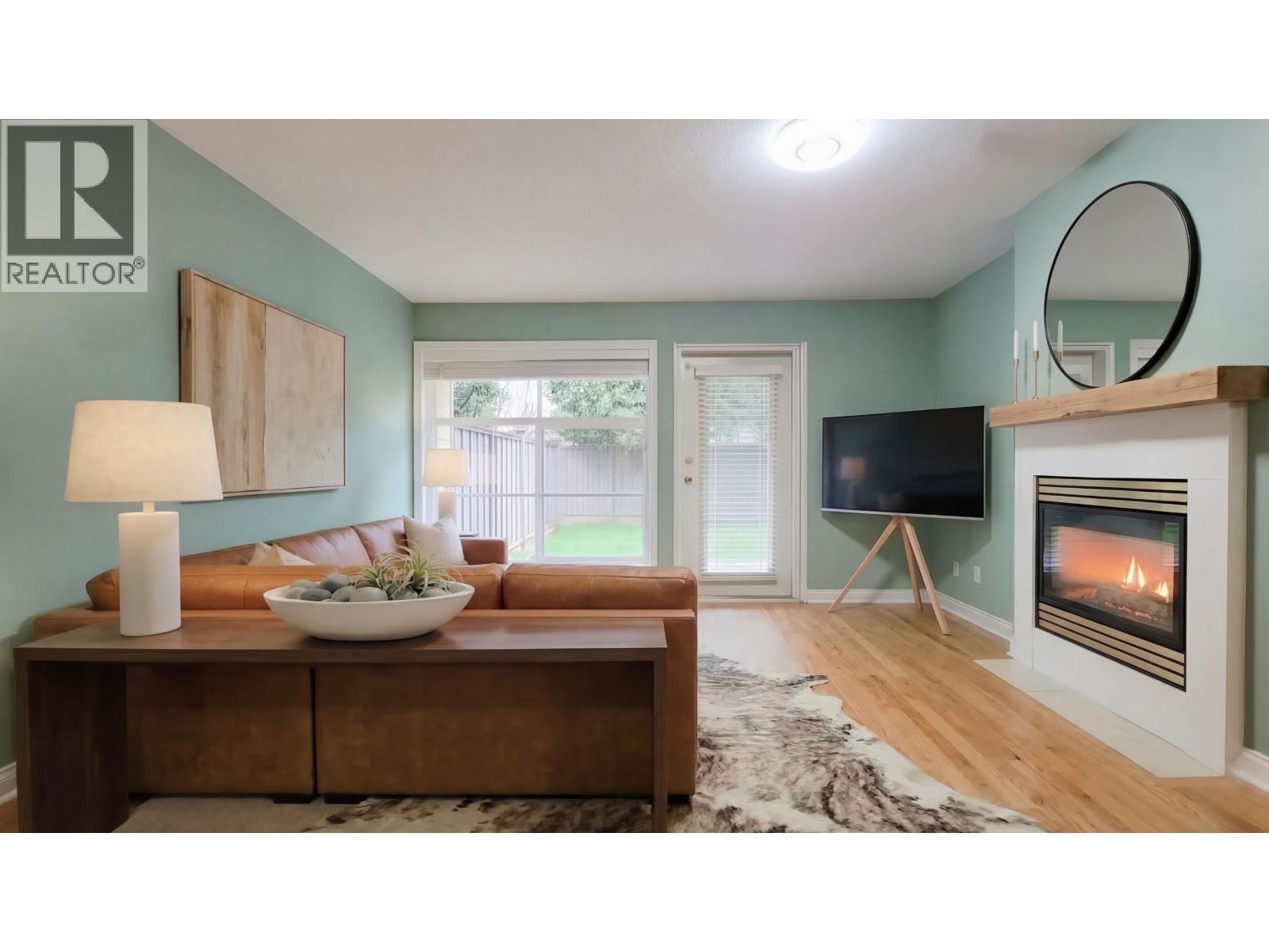 10 758 RIVERSIDE DRIVE, Port Coquitlam