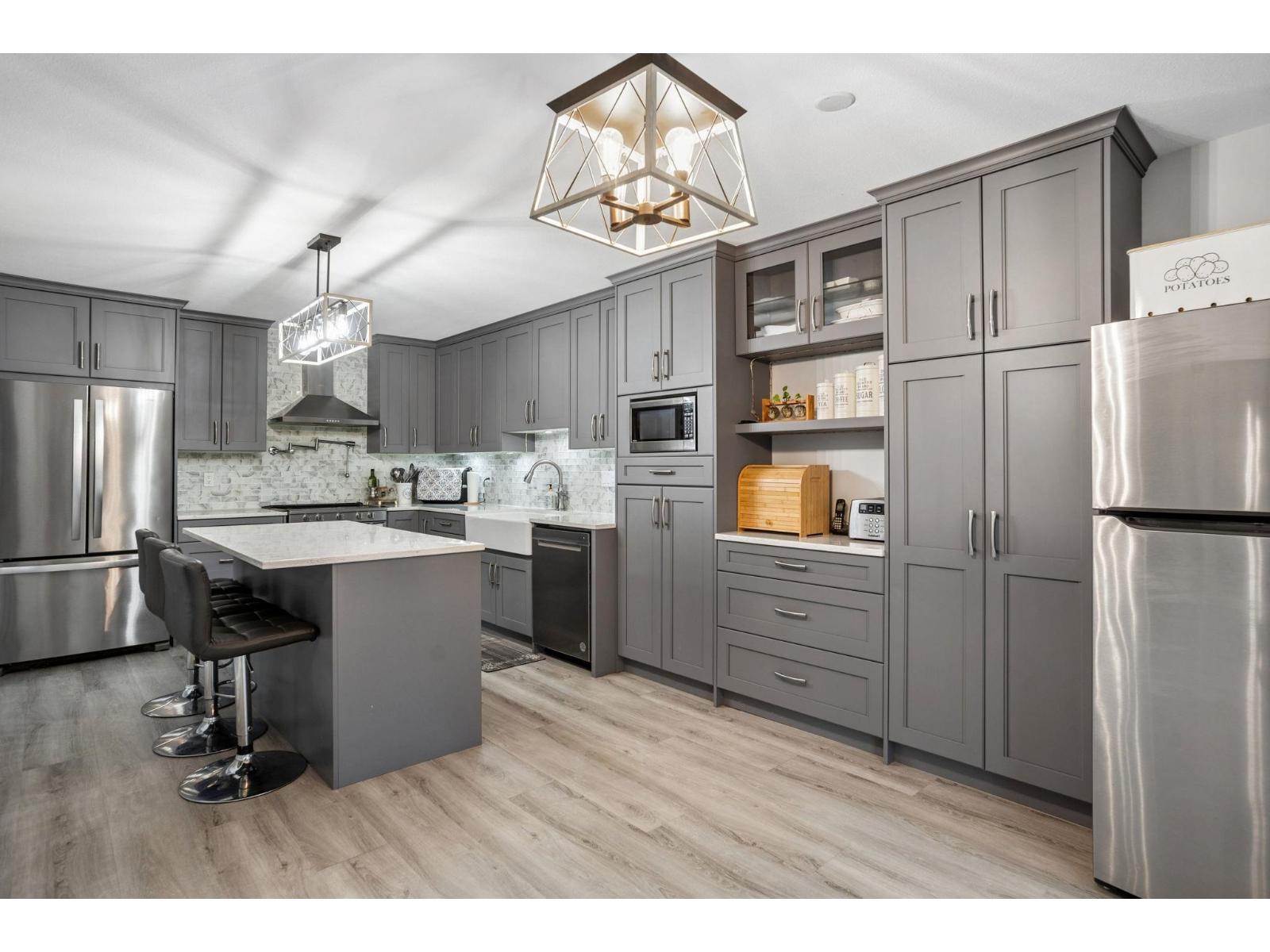 2 4740 221 Street - photo 2