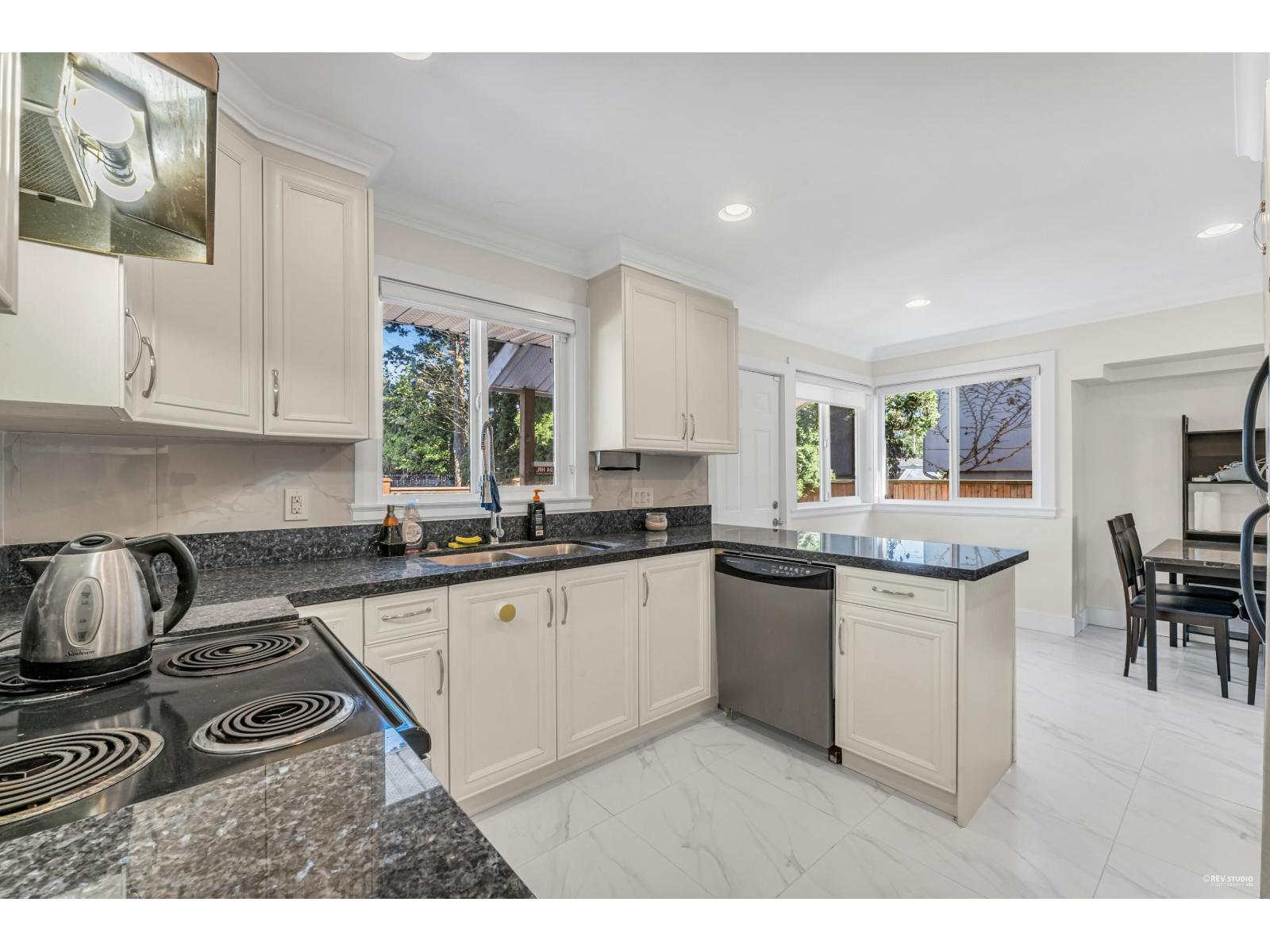 9708 HARRISON STREET, Chilliwack Proper West, Chilliwack