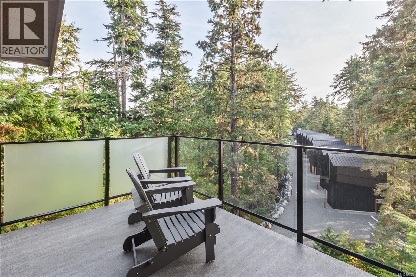 330 Reef Point Rd, Ucluelet