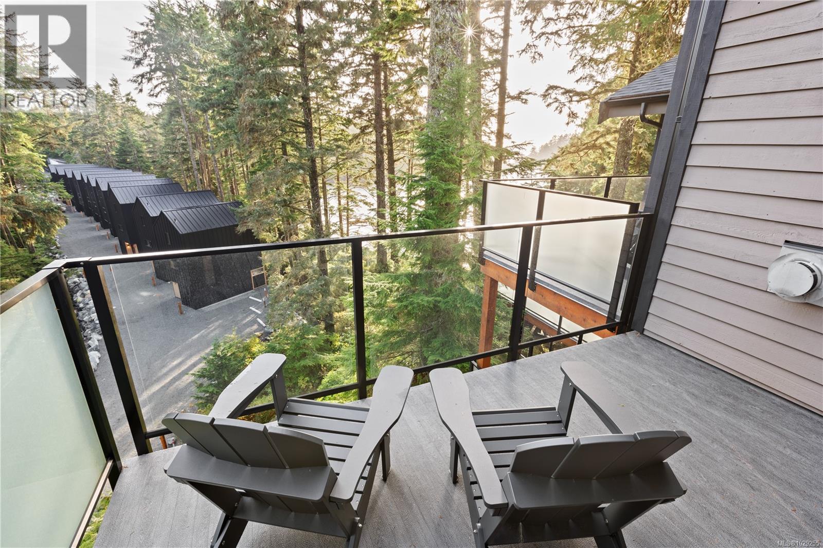 330 Reef Point Rd, Ucluelet