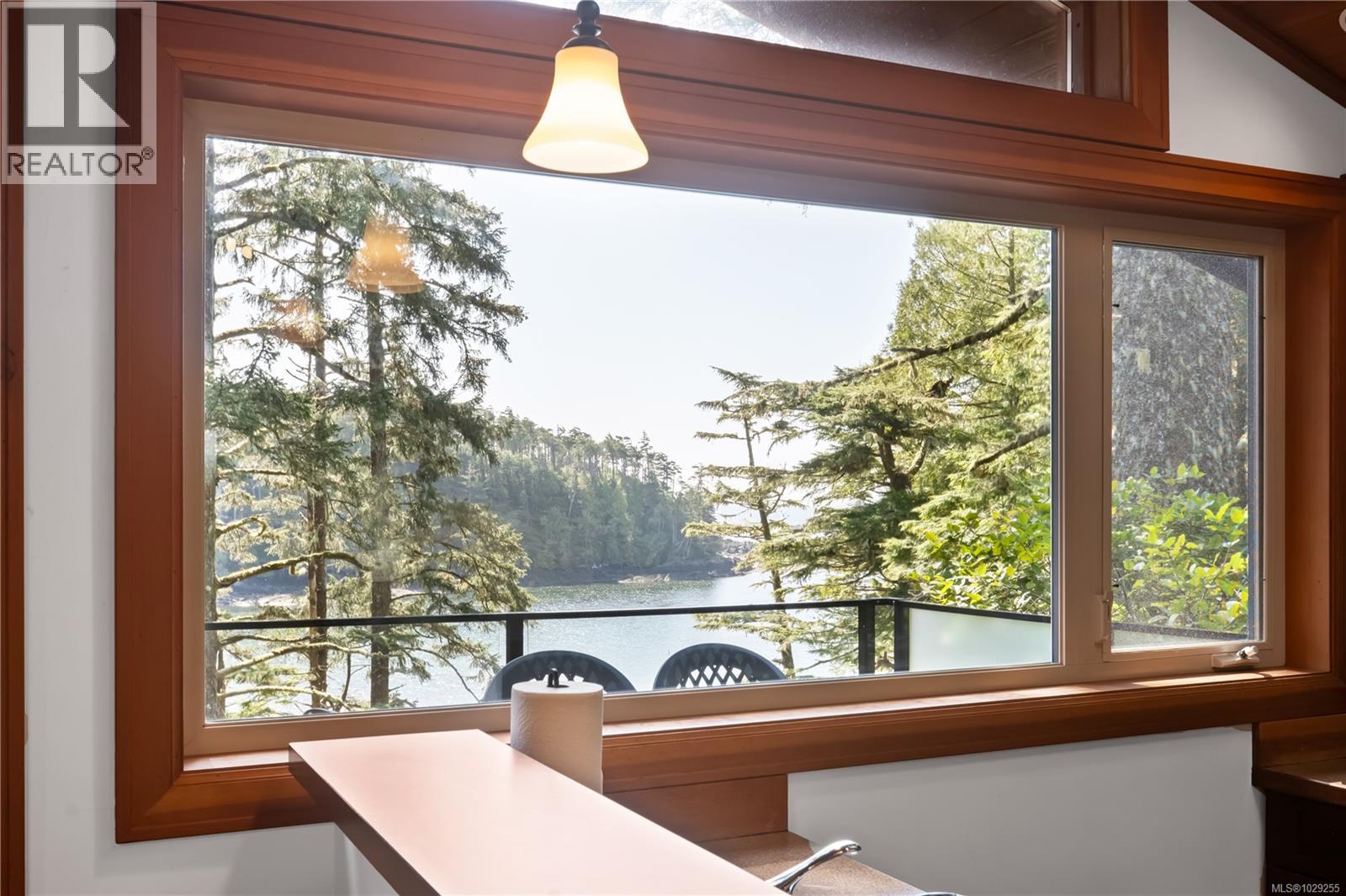 330 Reef Point Rd, Ucluelet