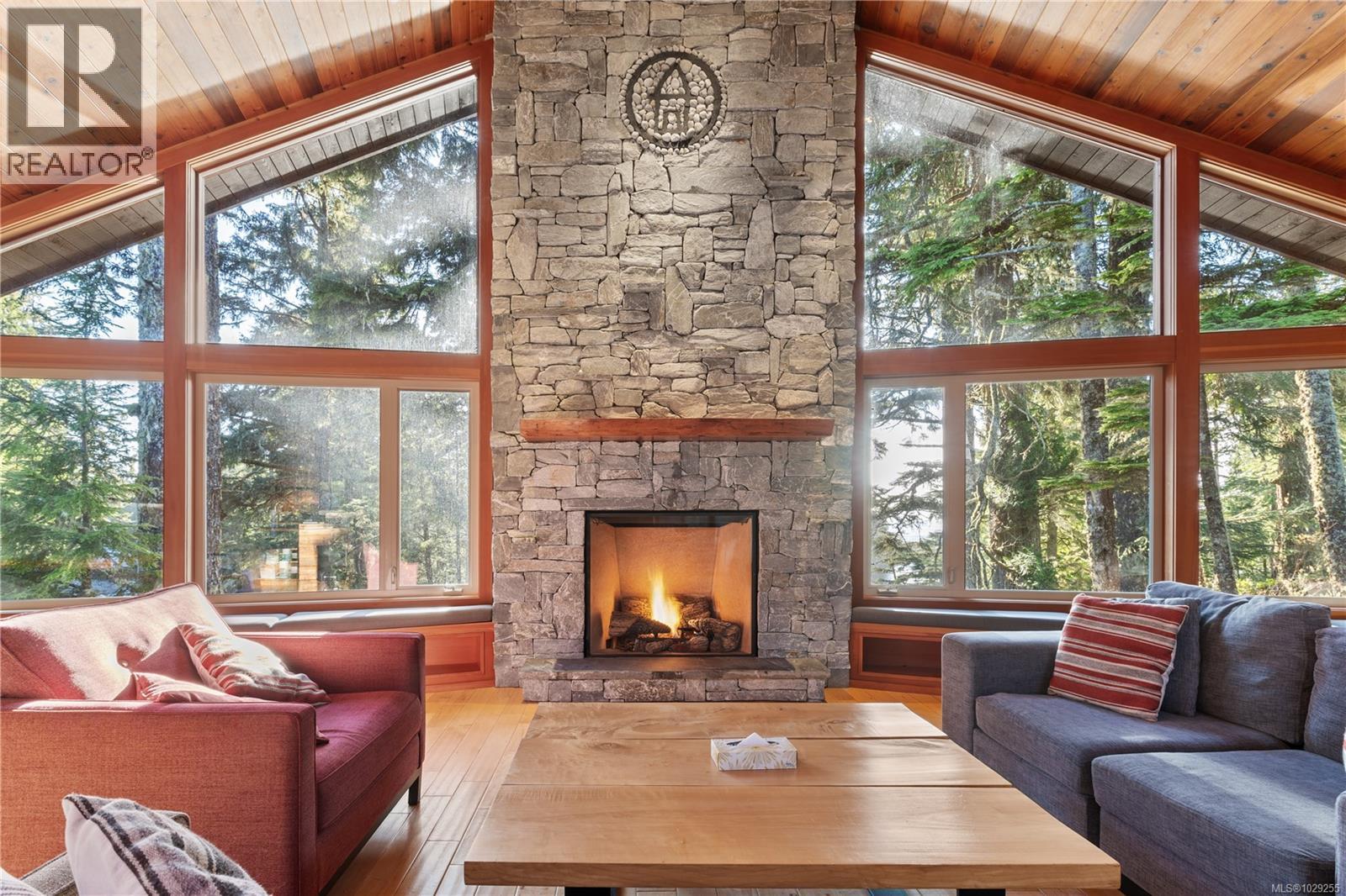 330 Reef Point Rd, Ucluelet