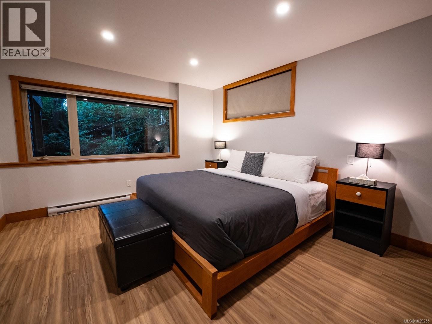 330 Reef Point Rd, Ucluelet