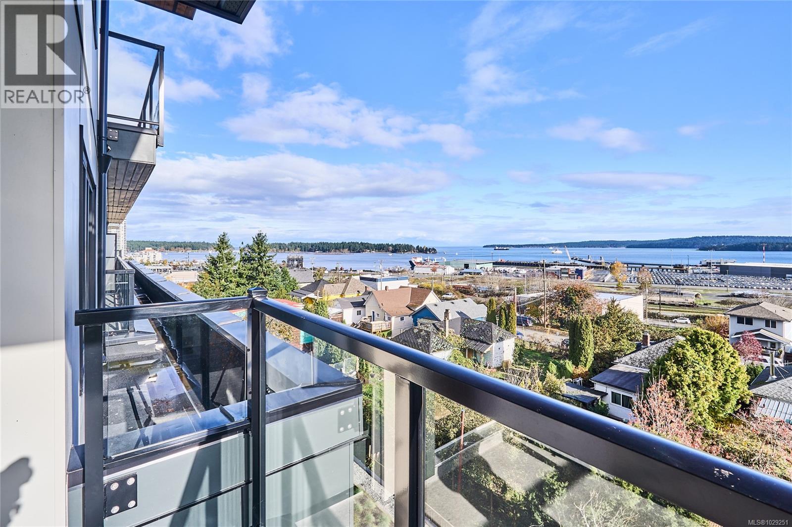 #405 45 Haliburton St - 1