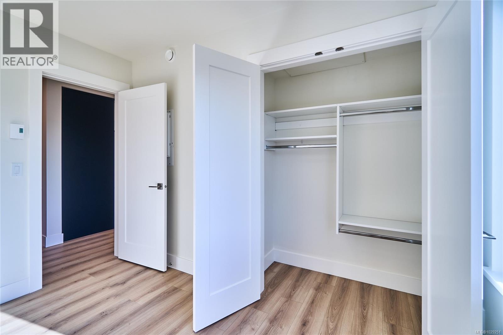 #405 45 Haliburton St - 28