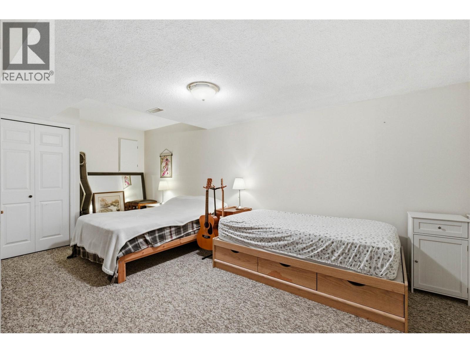 #9 500 WOTZKE DRIVE - 18