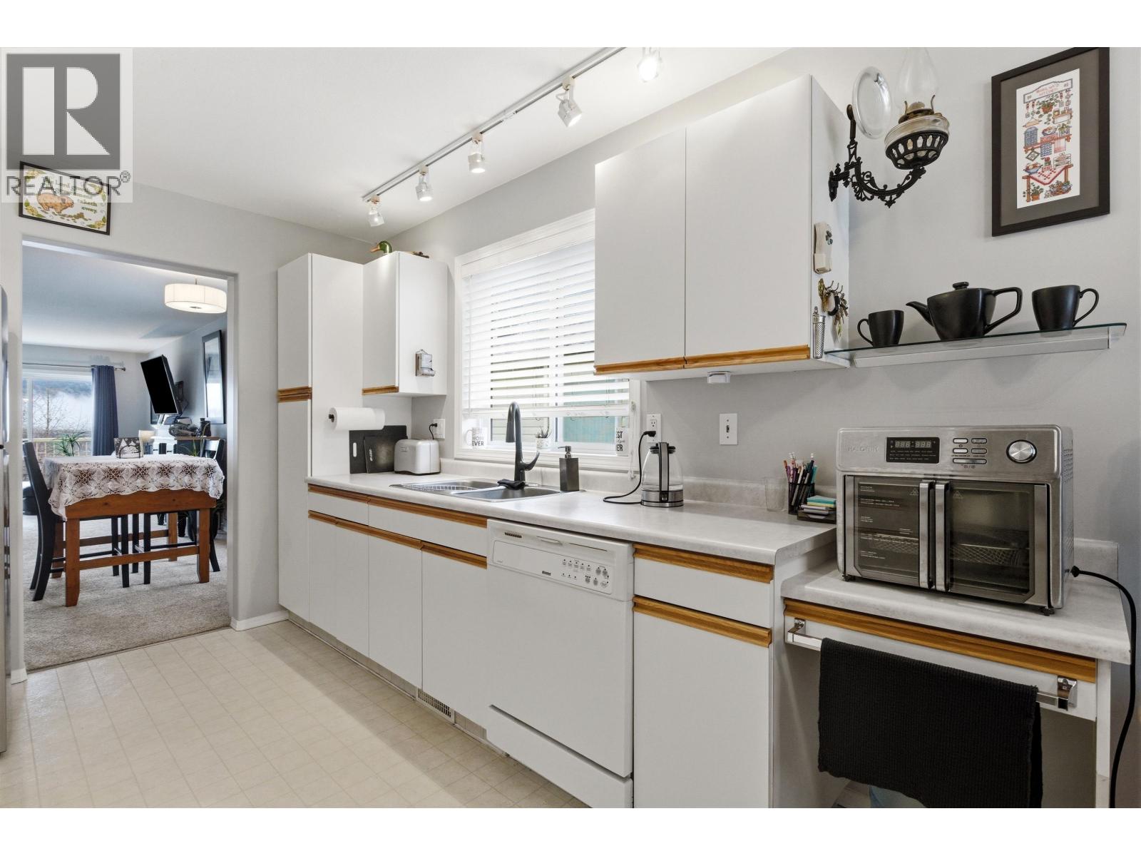 #9 500 WOTZKE DRIVE - 4