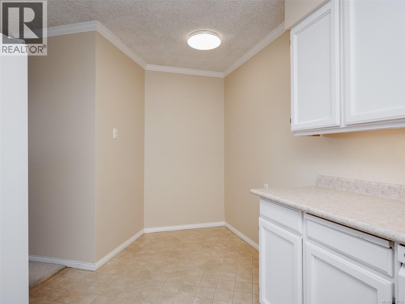 #305 225 BELLEVILLE ST - 15