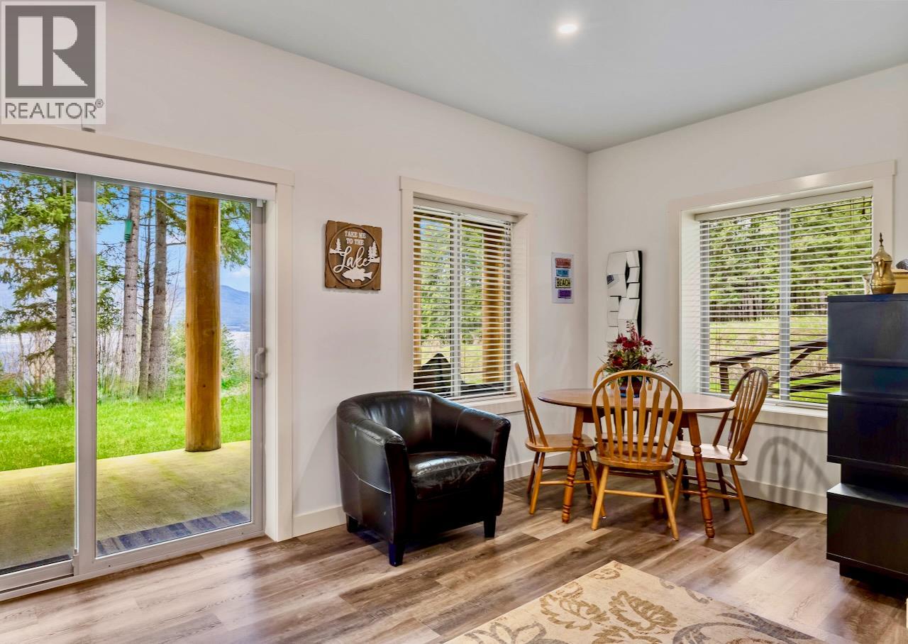 2589 Airstrip Road, Anglemont