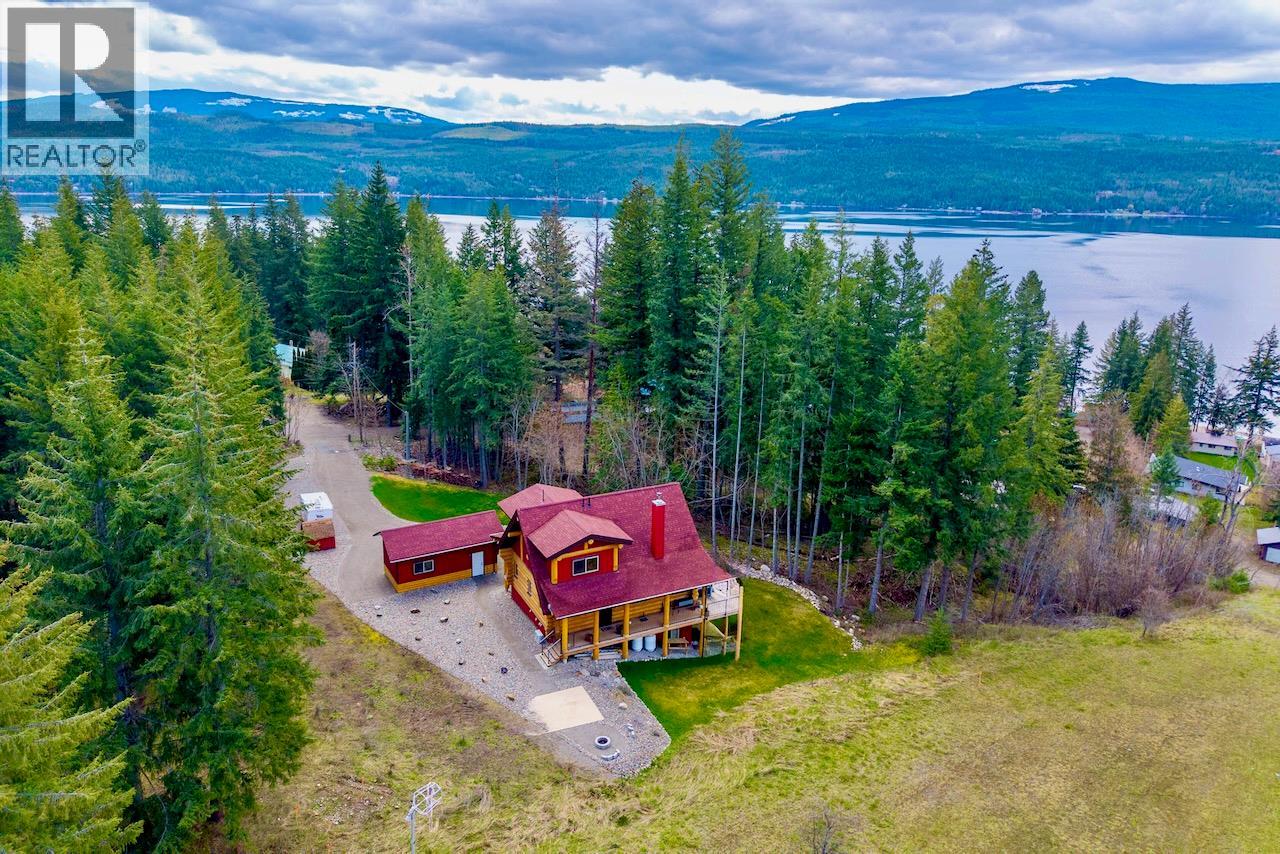 2589 Airstrip Road, Anglemont