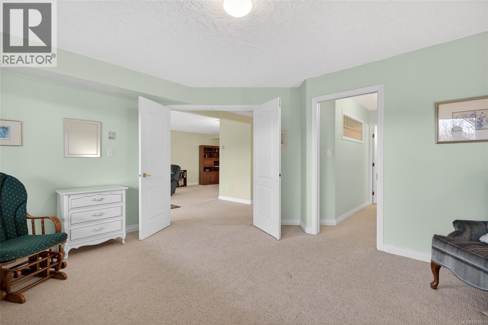 #11 4360 EMILY CARR DR - 38