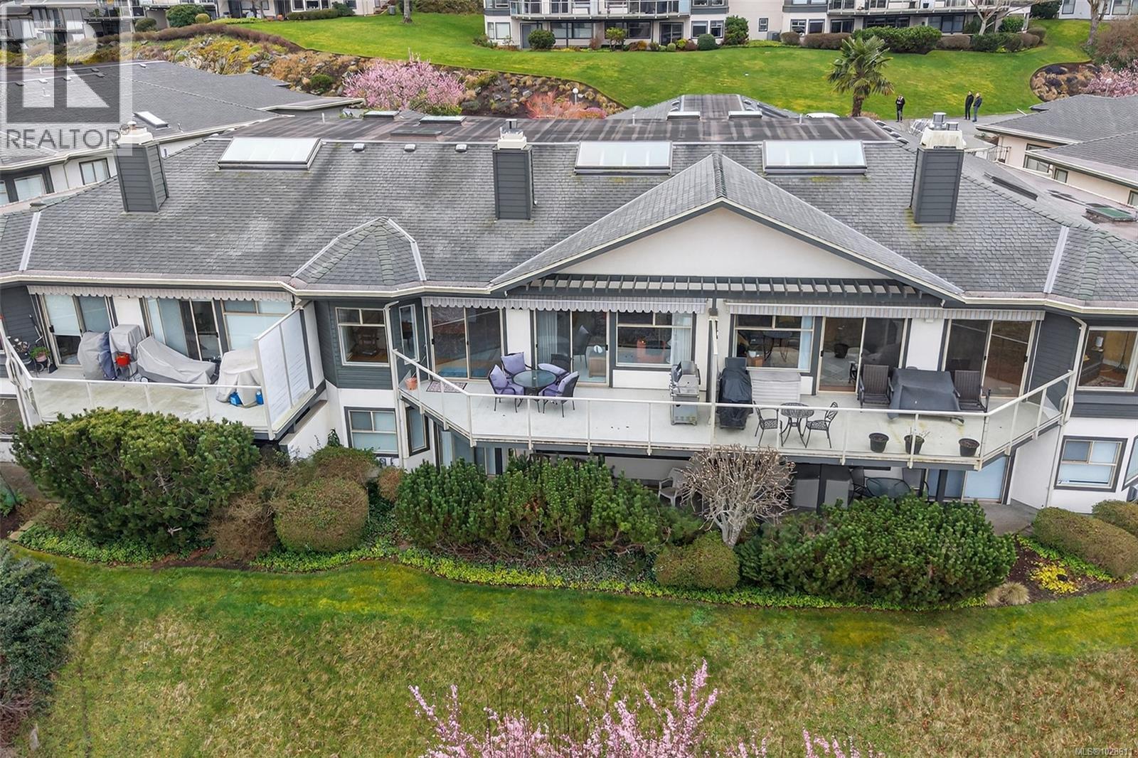 #11 4360 EMILY CARR DR - 47