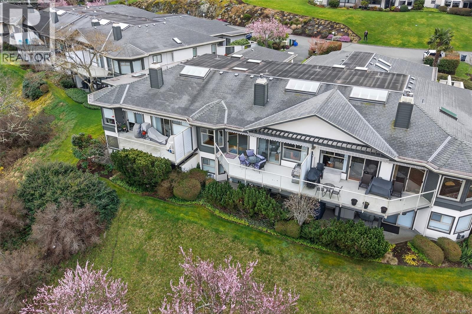 #11 4360 EMILY CARR DR - 51