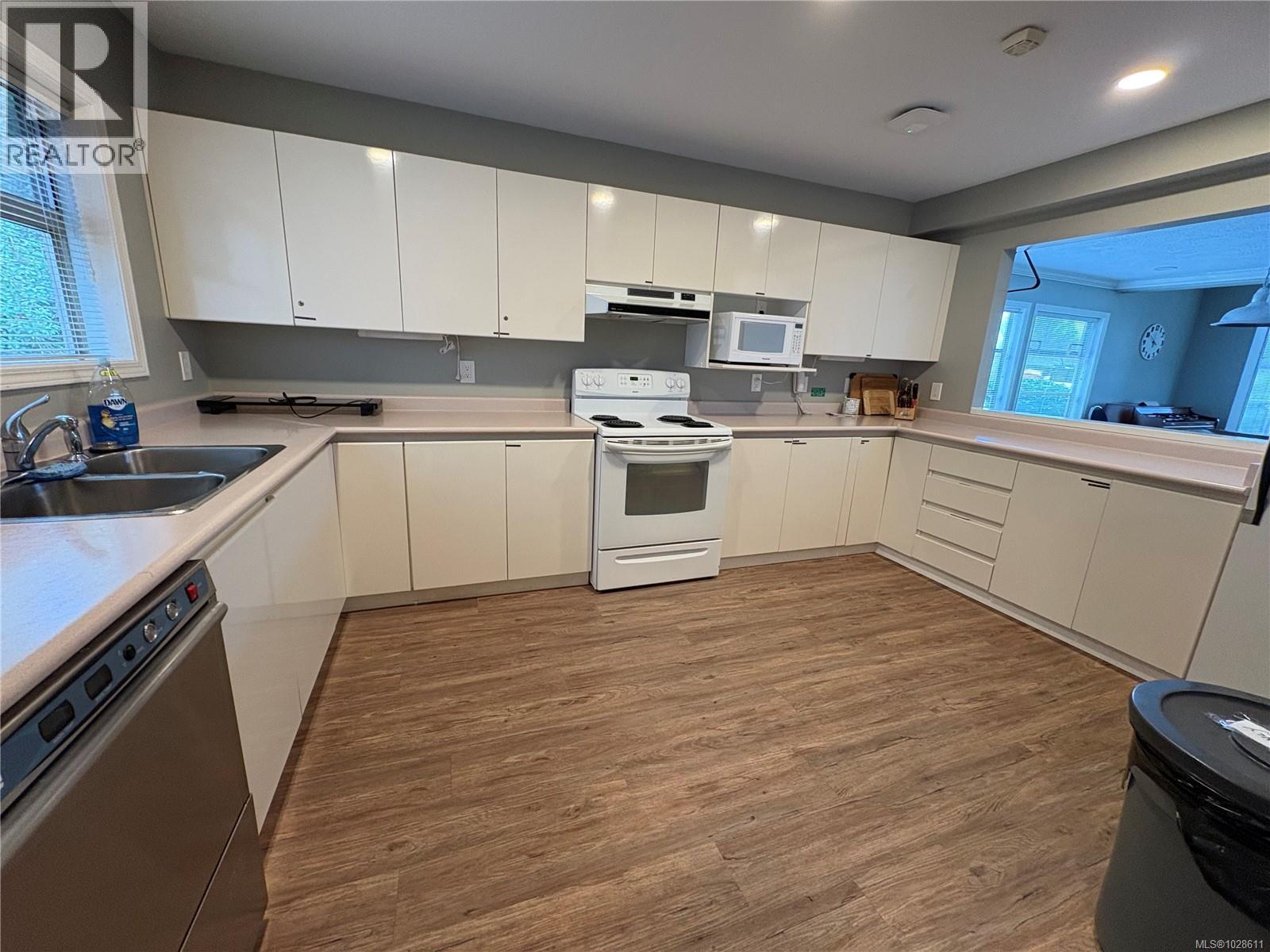 #11 4360 EMILY CARR DR - 61