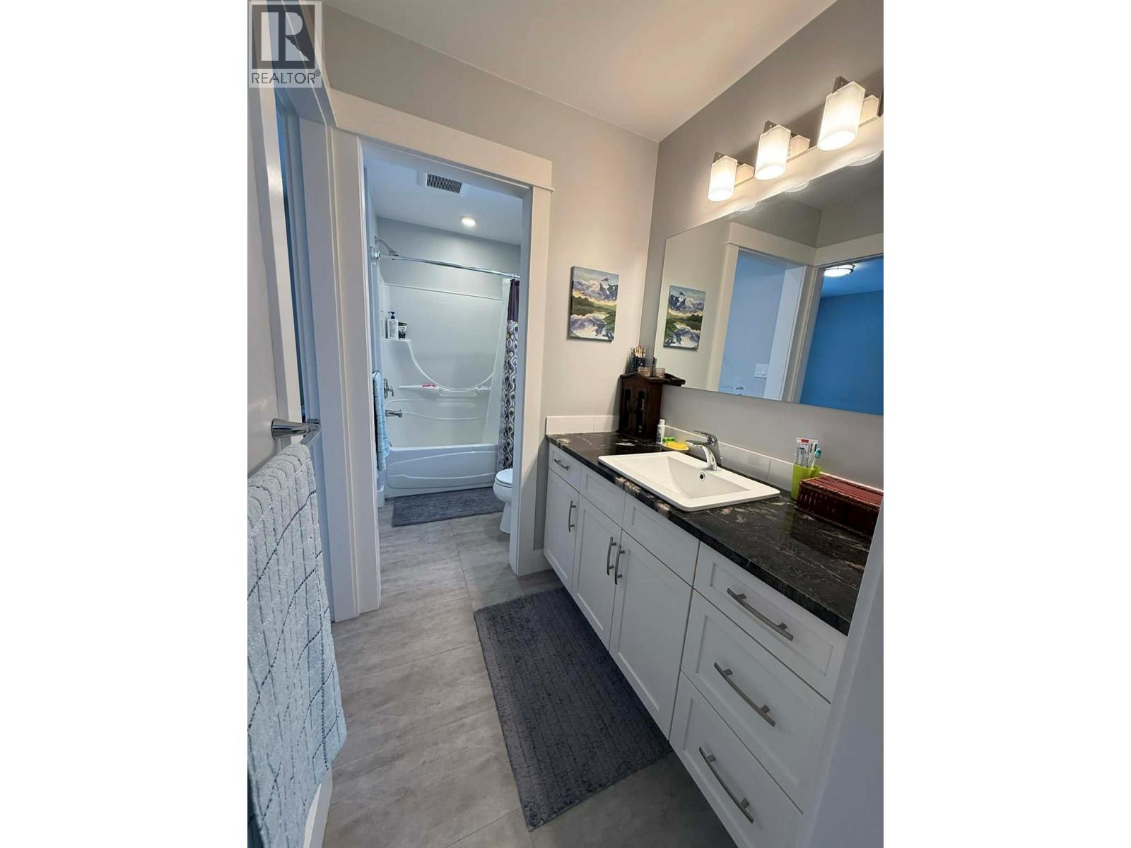 3583 14th Avenue, Castlegar