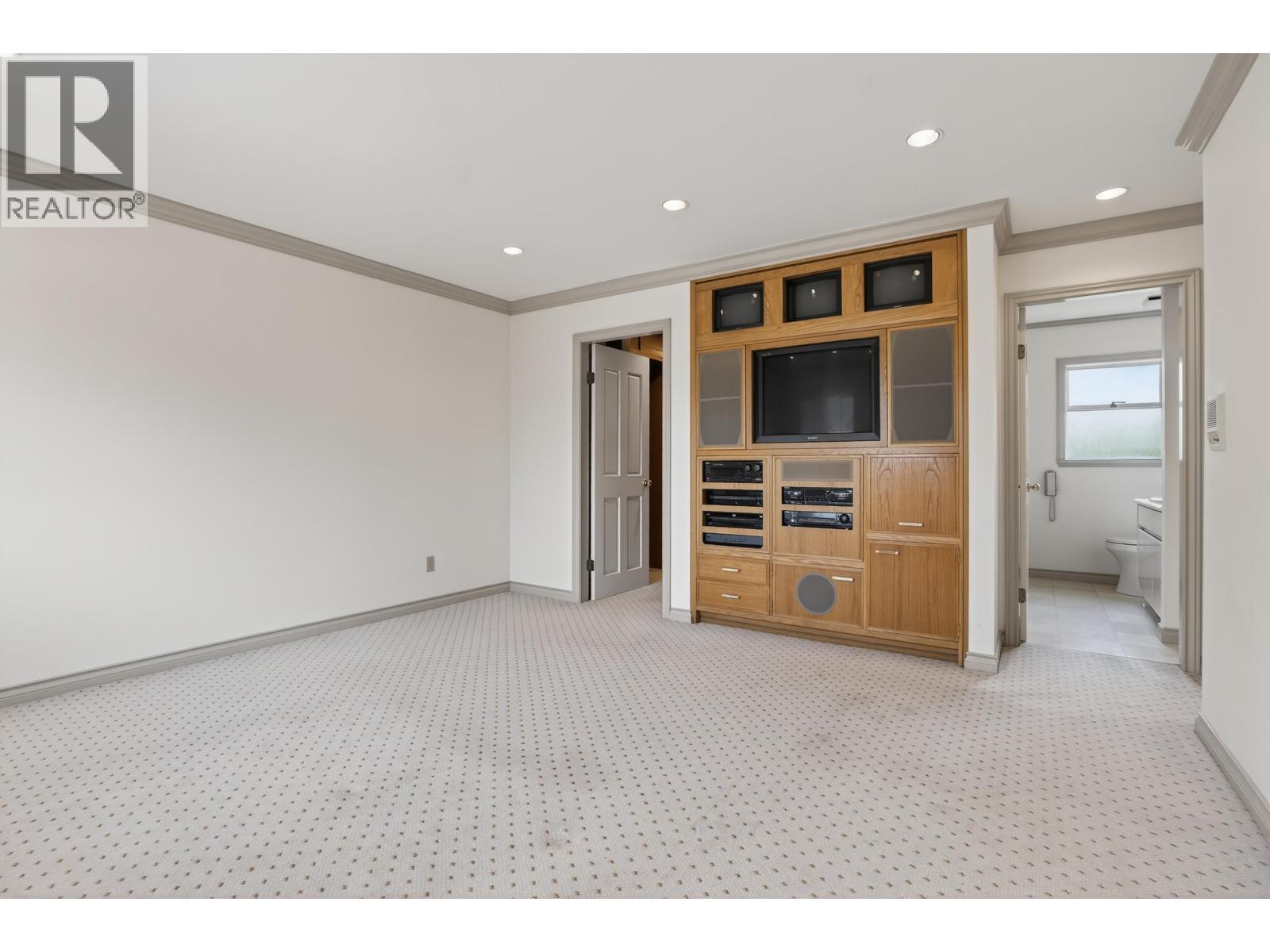 6440 NADINE Crescent, Richmond