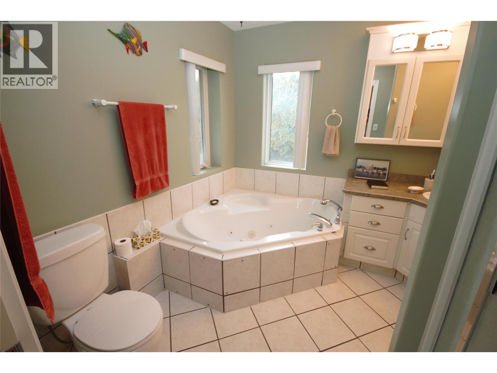 5226 HAYNES Road, Oliver