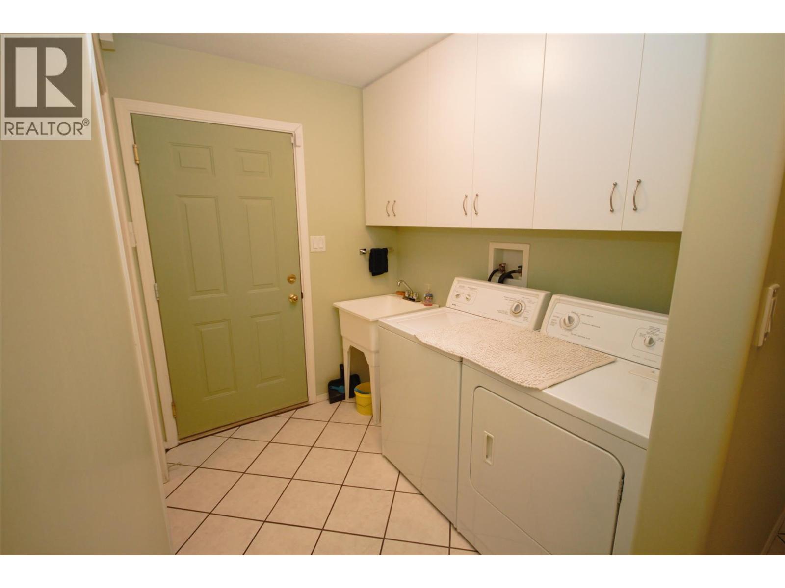 5226 HAYNES Road, Oliver